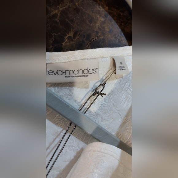 NWT EVA MENDES New York & Company  Sleeveless White Jacquard Dress - Size 16 - Picture 6 of 7